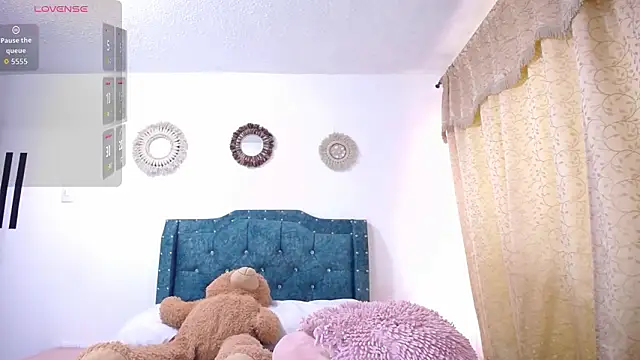 Snapshot of sofiamature01 chatting on February 13, 9:04 pm sofiamature01 online show from February 13, 9:04 pm