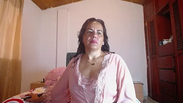 Snapshot of sofiamature01 chatting on November 17, 3:16 pm sofiamature01 online show from November 17, 3:16 pm