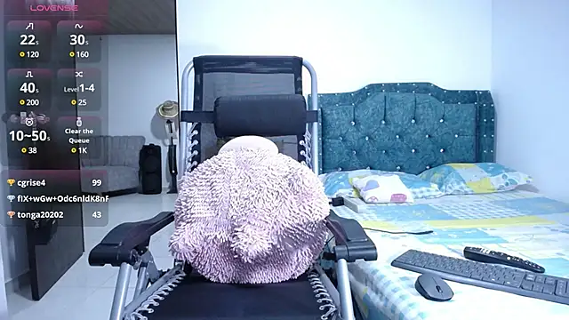 sofiamature01 online show from January 24, 5:42 am