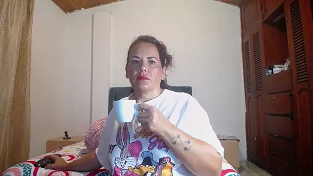 Snapshot of sofiamature01 chatting on November 16, 10:02 pm sofiamature01 online show from November 16, 10:02 pm