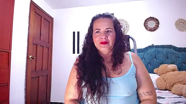 Snapshot of sofiamature01 chatting on January 31, 7:12 pm sofiamature01 online show from January 31, 7:12 pm