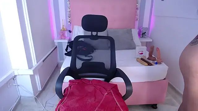 Lunna boobs online show from October 18, 4:58 am