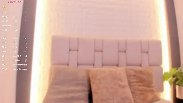 Snapshot of AngelyRosse1 chatting on November 28, 9:59 pm AngelyRosse1 online show from November 28, 9:59 pm