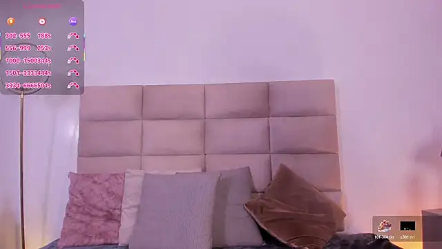 Snapshot of AngelyRosse1 chatting on November 5, 4:04 am AngelyRosse1 online show from November 5, 4:04 am