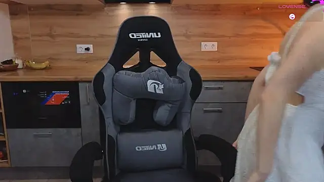 Snapshot of kiramirass chatting on February 5, 4:03 pm kiramirass online show from February 5, 4:03 pm