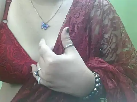 Snapshot of LOVERIAKOL chatting on June 24, 5:44 pm LOVERIAKOL online show from June 24, 5:44 pm