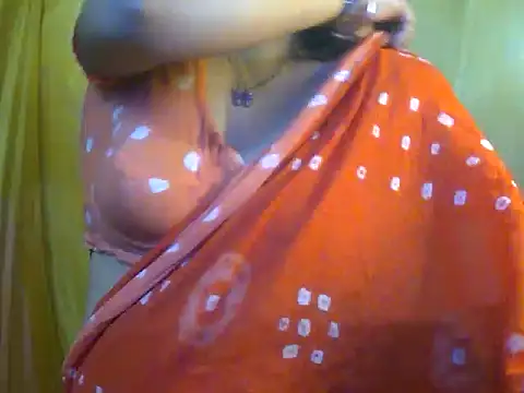 Snapshot of LOVERIAKOL chatting on June 30, 5:29 am LOVERIAKOL online show from June 30, 5:29 am