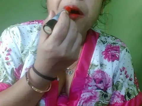 LOVERIAKOL online show from March 25, 7:02 pm