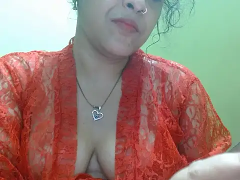 LOVERIAKOL online show from April 2, 6:25 pm