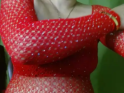 LOVERIAKOL online show from April 3, 6:25 pm