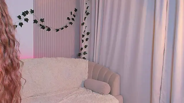 Snapshot of CindyGarrison chatting on February 22, 3:12 am CindyGarrison online show from February 22, 3:12 am