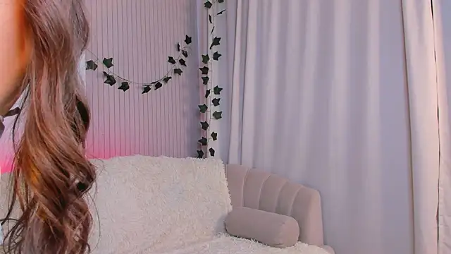Snapshot of CindyGarrison chatting on February 19, 3:39 am CindyGarrison online show from February 19, 3:39 am