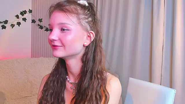 Snapshot of CindyGarrison chatting on February 23, 12:19 am CindyGarrison online show from February 23, 12:19 am