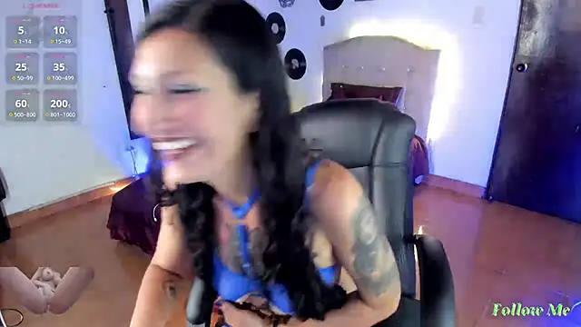 vampirellaa crazy  online show from April 14, 6:35 pm