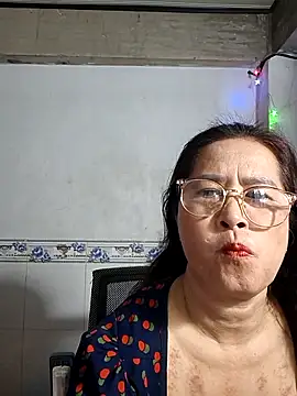 Snapshot of phnz chatting on November 15, 7:45 am phnz online show from November 15, 7:45 am