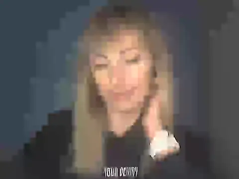 Snapshot of EffectMaya chatting on November 13, 6:01 pm EffectMaya online show from November 13, 6:01 pm