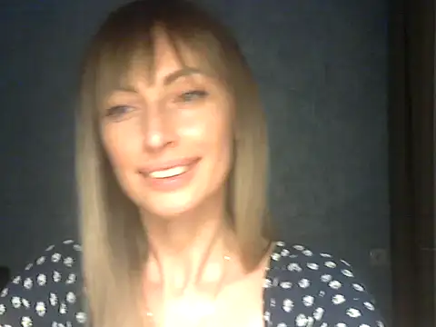 EffectMaya online show from April 2, 5:52 pm