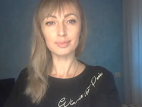 Snapshot of EffectMaya chatting on November 26, 11:21 am EffectMaya online show from November 26, 11:21 am