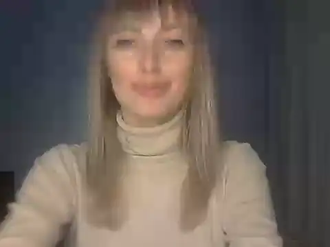 Snapshot of EffectMaya chatting on November 25, 6:41 pm EffectMaya online show from November 25, 6:41 pm