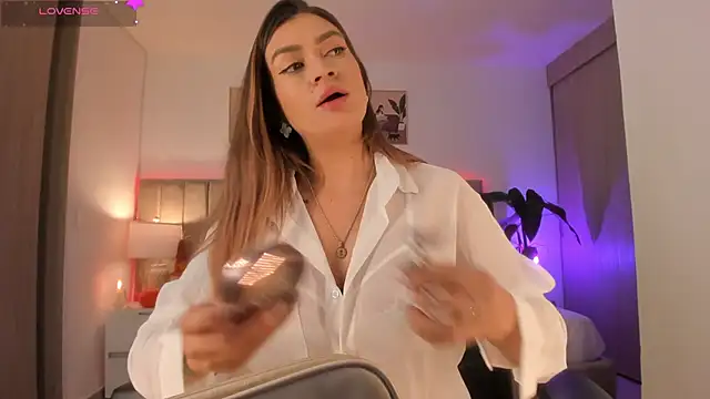 Snapshot of Victoria_romanox chatting on October 13, 4:19 pm Victoria romanox online show from October 13, 4:19 pm