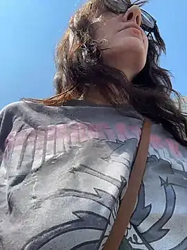 BeautifulMesss online show from July 24, 4:03 pm