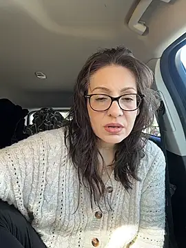 BeautifulMesss online show from March 28, 4:41 pm