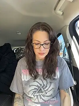 BeautifulMesss online show from March 29, 4:41 pm