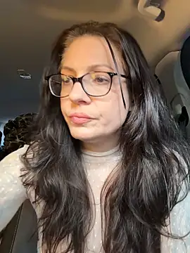 BeautifulMesss online show from October 26, 3:01 pm