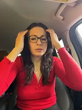 BeautifulMesss online show from May 3, 3:37 pm