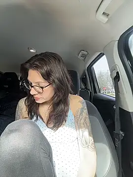 BeautifulMesss online show from March 13, 3:39 pm