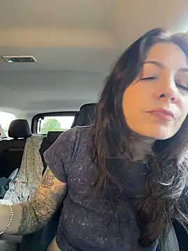 BeautifulMesss online show from June 1, 4:17 pm