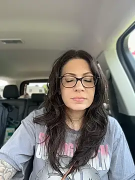 BeautifulMesss online show from July 9, 3:55 pm