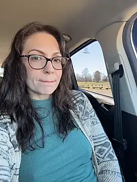 BeautifulMesss online show from March 24, 6:41 pm