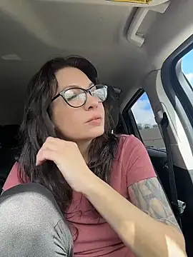 BeautifulMesss online show from April 20, 3:46 pm