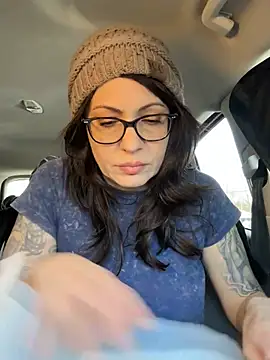 BeautifulMesss online show from February 6, 2:24 pm