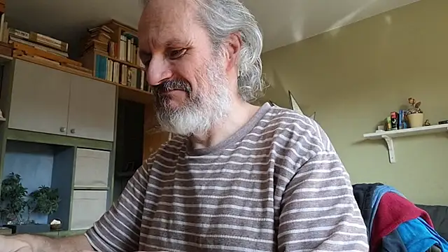 Snapshot of Zed0l1Mod chatting on March 9, 9:02 am Zed0l1Mod online show from March 9, 9:02 am