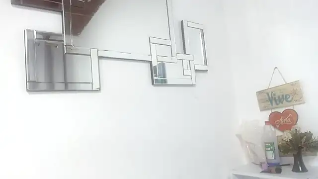 Madeline Woods online show from November 14, 12:31 pm