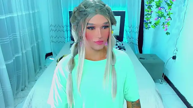 TaylorMon online show from February 13, 8:09 pm