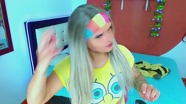 TaylorMon online show from December 3, 3:44 pm