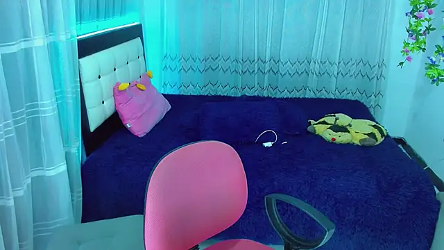 TaylorMon online show from March 26, 3:38 am