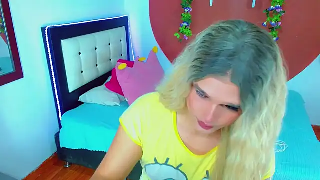 TaylorMon online show from December 4, 6:51 pm