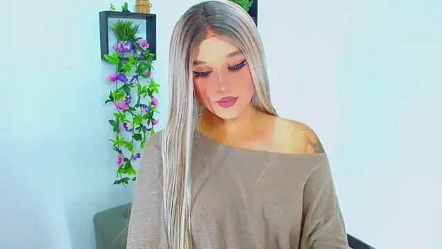 TaylorMon online show from June 27, 1:44 am