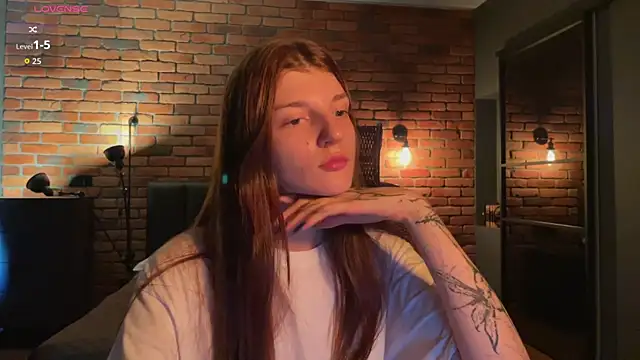 Snapshot of Bunny_ShyGirl chatting on September 9, 9:19 am Bunny ShyGirl online show from September 9, 9:19 am