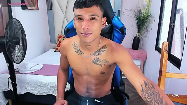 Snapshot of Backsex_boy chatting on February 26, 7:21 pm Backsex boy online show from February 26, 7:21 pm