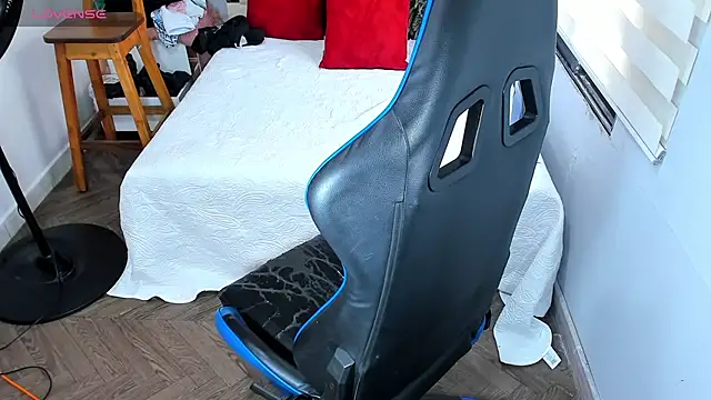 Snapshot of Backsex_boy chatting on November 11, 3:29 pm Backsex boy online show from November 11, 3:29 pm