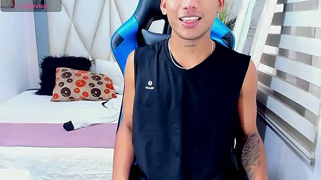 Snapshot of Backsex_boy chatting on February 22, 3:47 pm Backsex boy online show from February 22, 3:47 pm