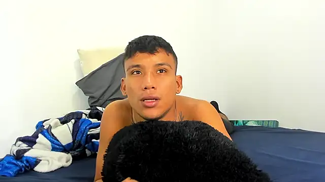 Snapshot of Backsex_boy chatting on January 13, 3:49 pm Backsex boy online show from January 13, 3:49 pm