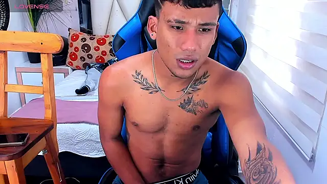 Snapshot of Backsex_boy chatting on March 20, 3:47 pm Backsex boy online show from March 20, 3:47 pm