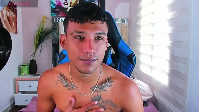 Snapshot of Backsex_boy chatting on March 11, 3:34 pm Backsex boy online show from March 11, 3:34 pm