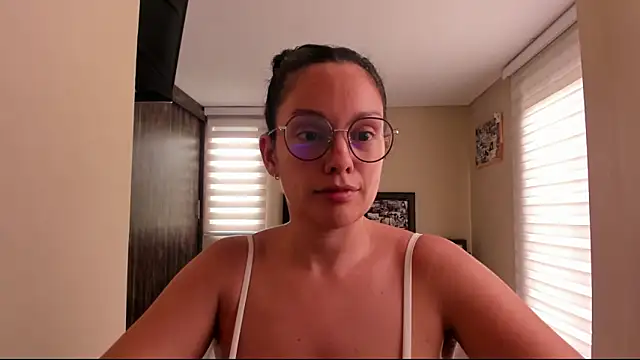 Snapshot of anabel_025 chatting on April 18, 7:18 pm anabel 025 online show from April 18, 7:18 pm
